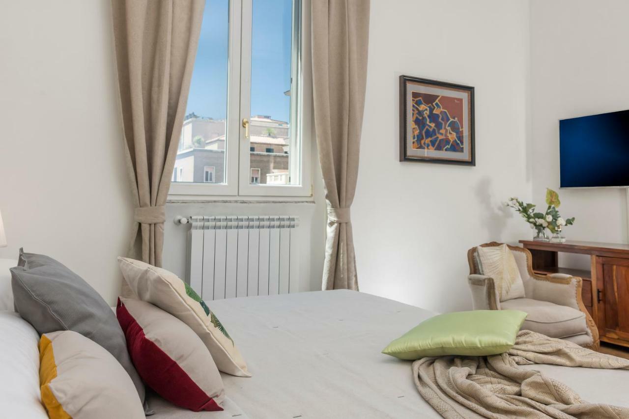 New! Spanish Step Design Apartment Rom Exterior foto